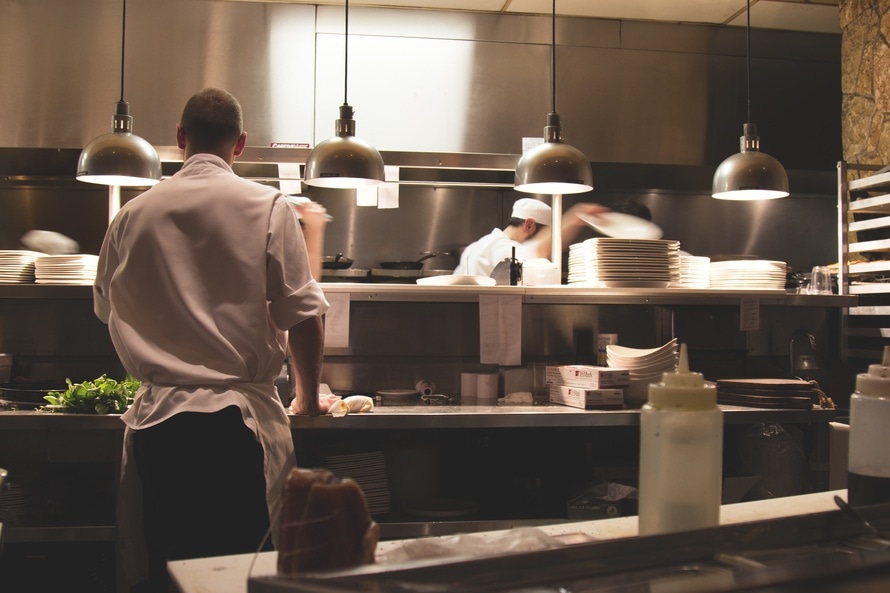 restaurant-kitchen_pexels